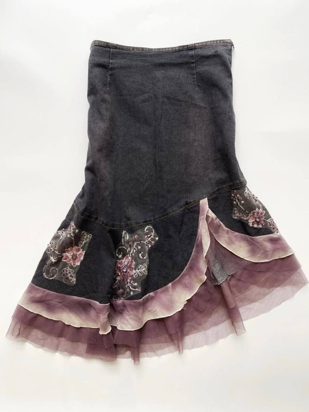 Vintage Y2K Denim Floral Embroidered Ruffle Skirt – Mauve Pink Sheer Layere